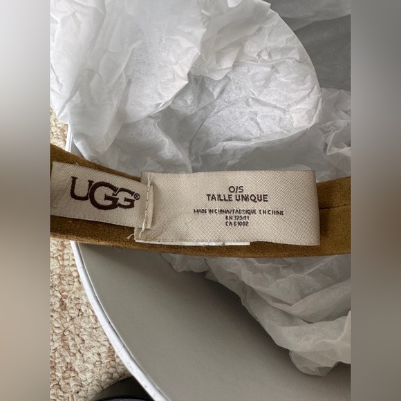 UGG Tan and Cream Sheepskin Earmuffs - Picture 4 of 6